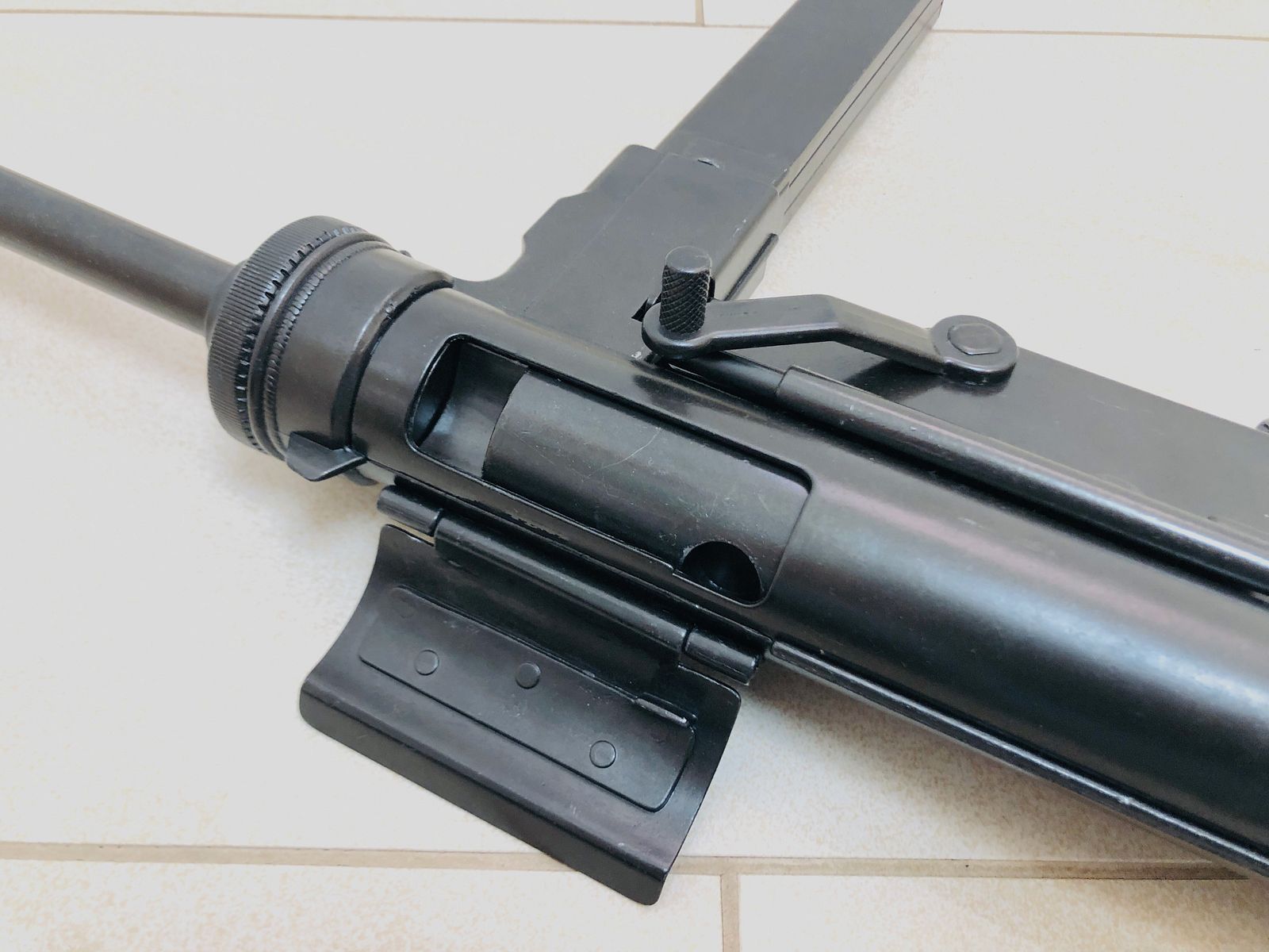 ••• Arma decorativa / arma modello pistola mitragliatrice US M3 / Greasegun / NUOVA + confezione originale •••