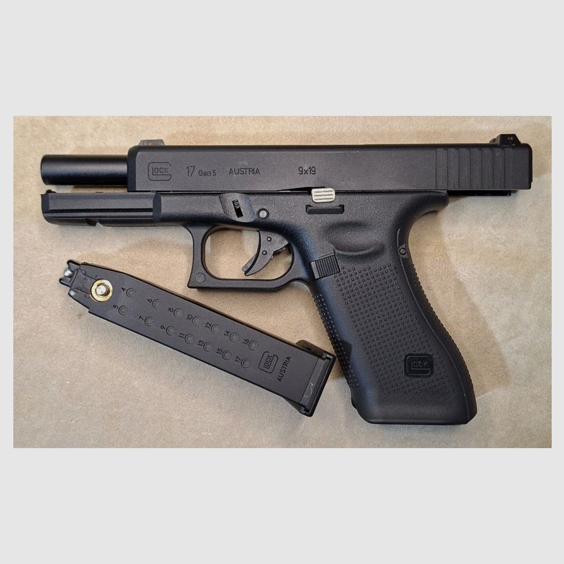 !Neuwertig! Vitrinen-Modell! VFC Glock 17 Gen 5, 6mm, GBB, Airsoft, m= Lauf und Schlitten aus Metall, by Umarex