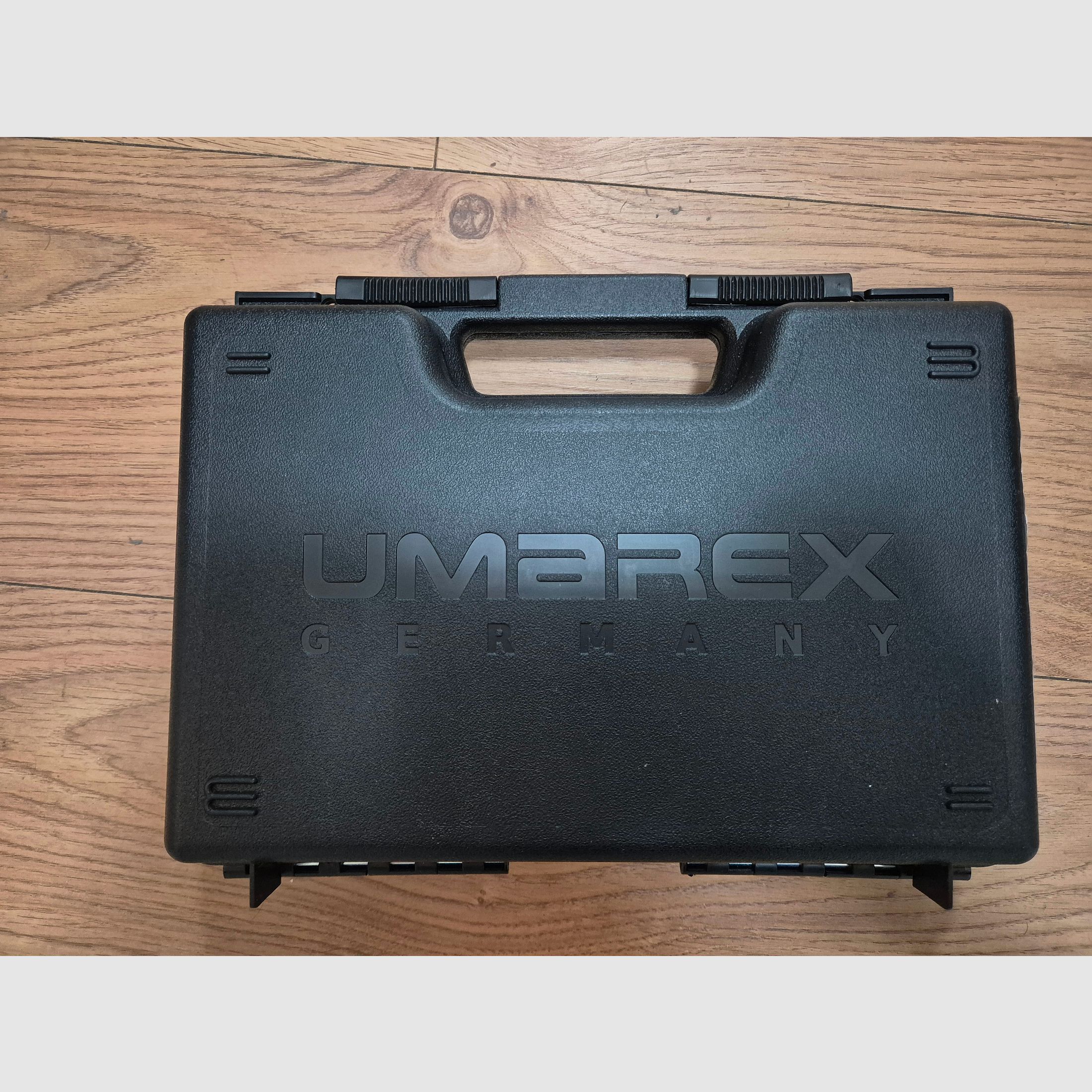 Walther P99 9mm blank gun with holster NEVER USED