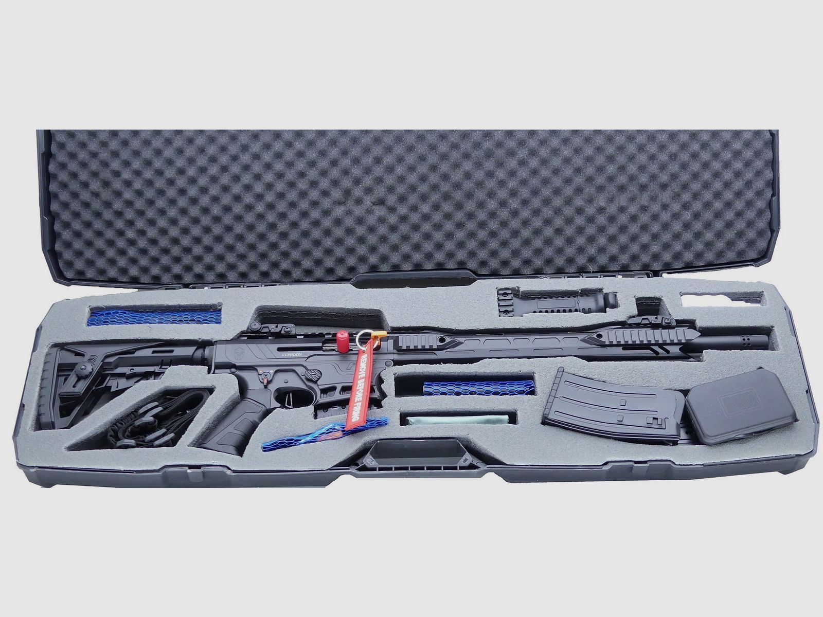 Typhoon Defence F12 Maxi Black – Selbstladeflinte mit herausnehmbarem Magazin Kal. 12, Bild 13 von 18