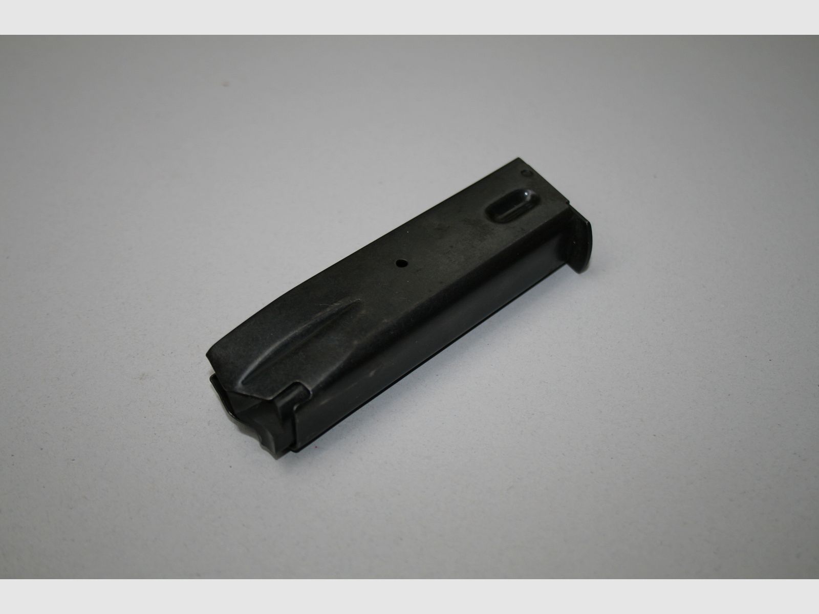Magazynek 14 nabojowy do pistoletu Smith & Wesson 559 w kal. 9x19mm, zdjęcie 1 z 2