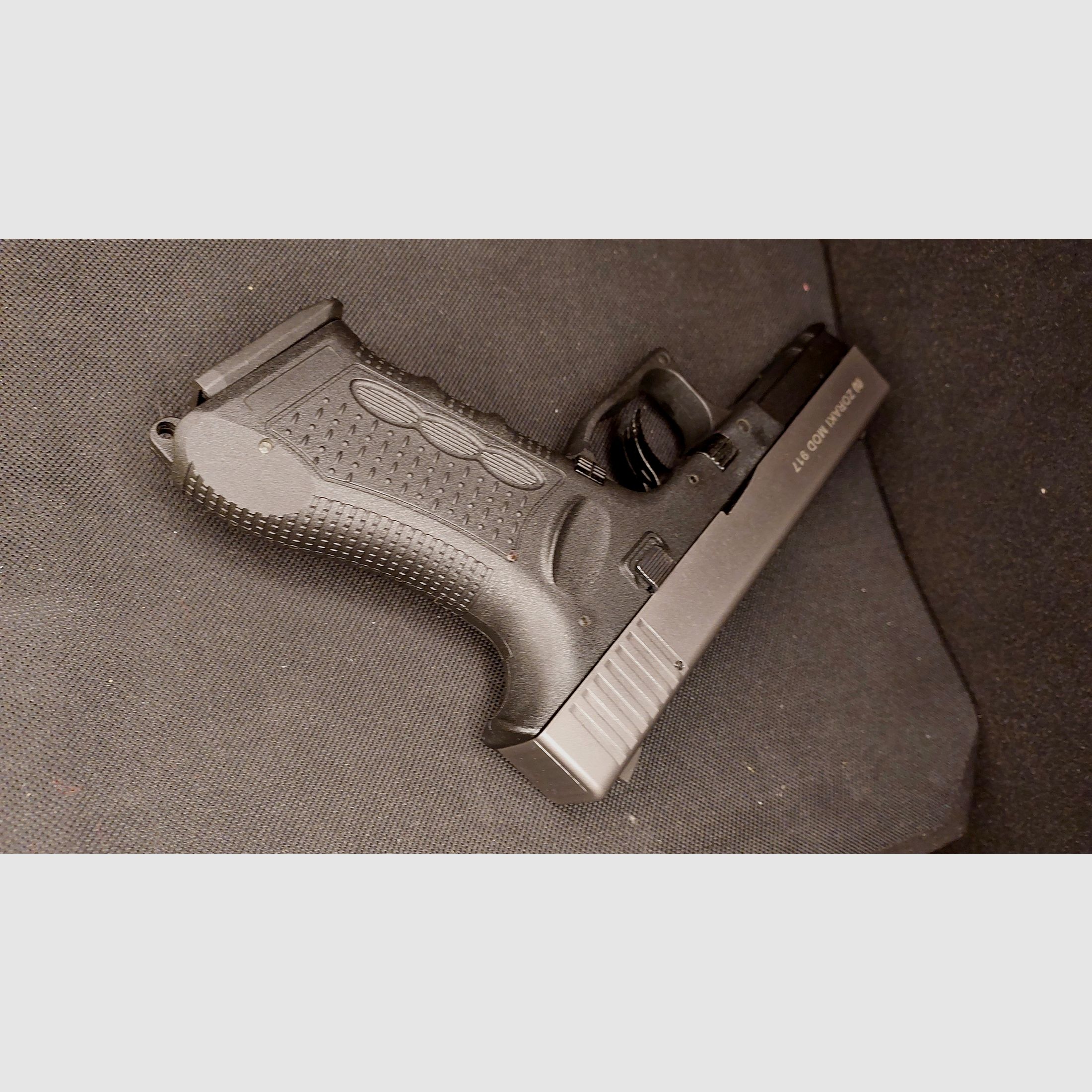 Zoraki 917 blank firing pistol 9mm P.A.K. Titan (PTB 1023)