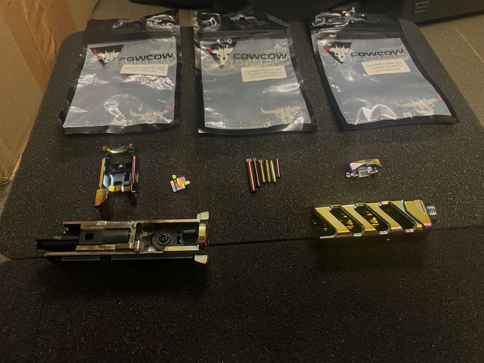 Collezione Airsoft - Tokyo Marui, HiCapa, WE - Beretta e AAP-01 aggiornamenti; portaplacca Zentauron Ares e molta attrezzatura