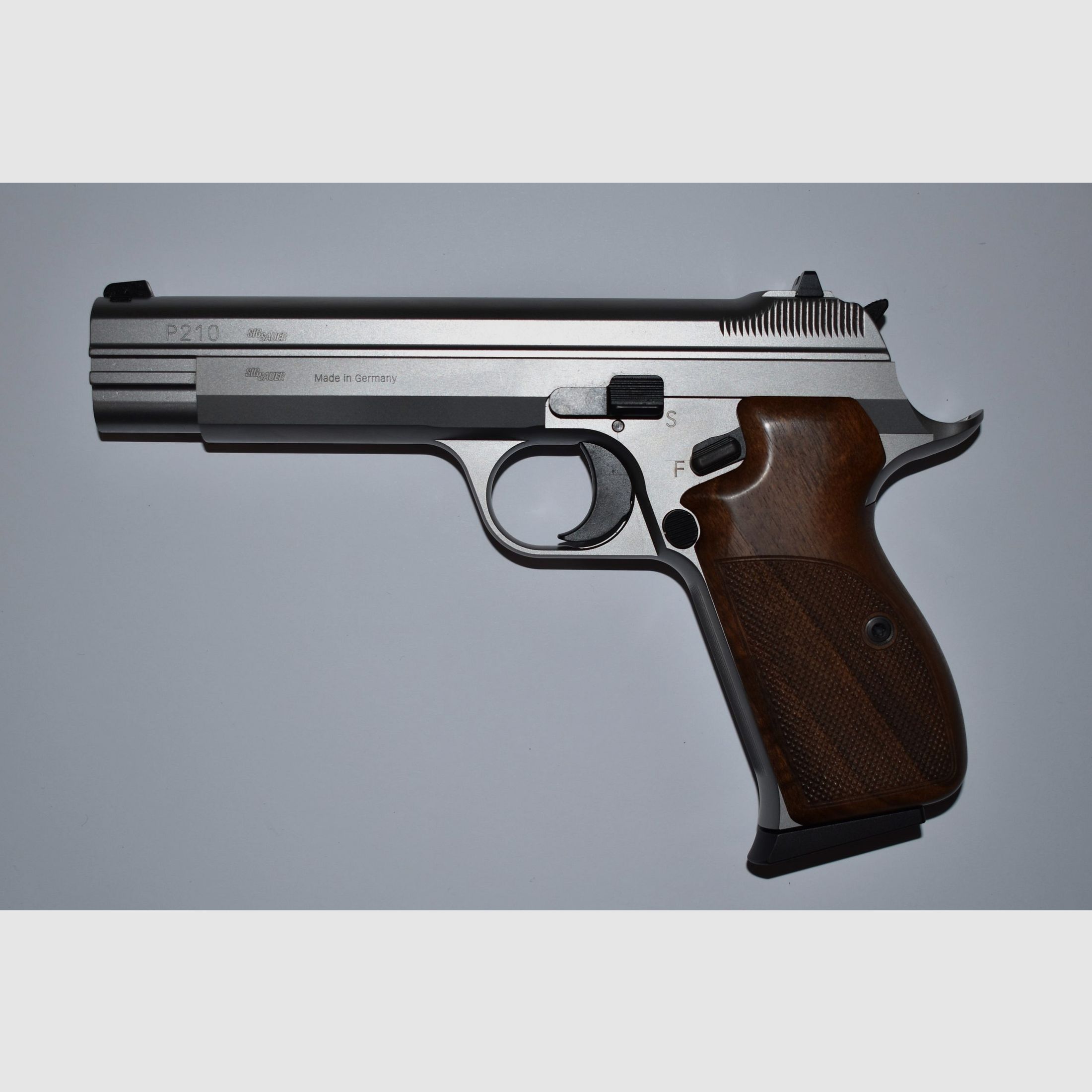 SIG P-210 Legend, Bild 1 von 4