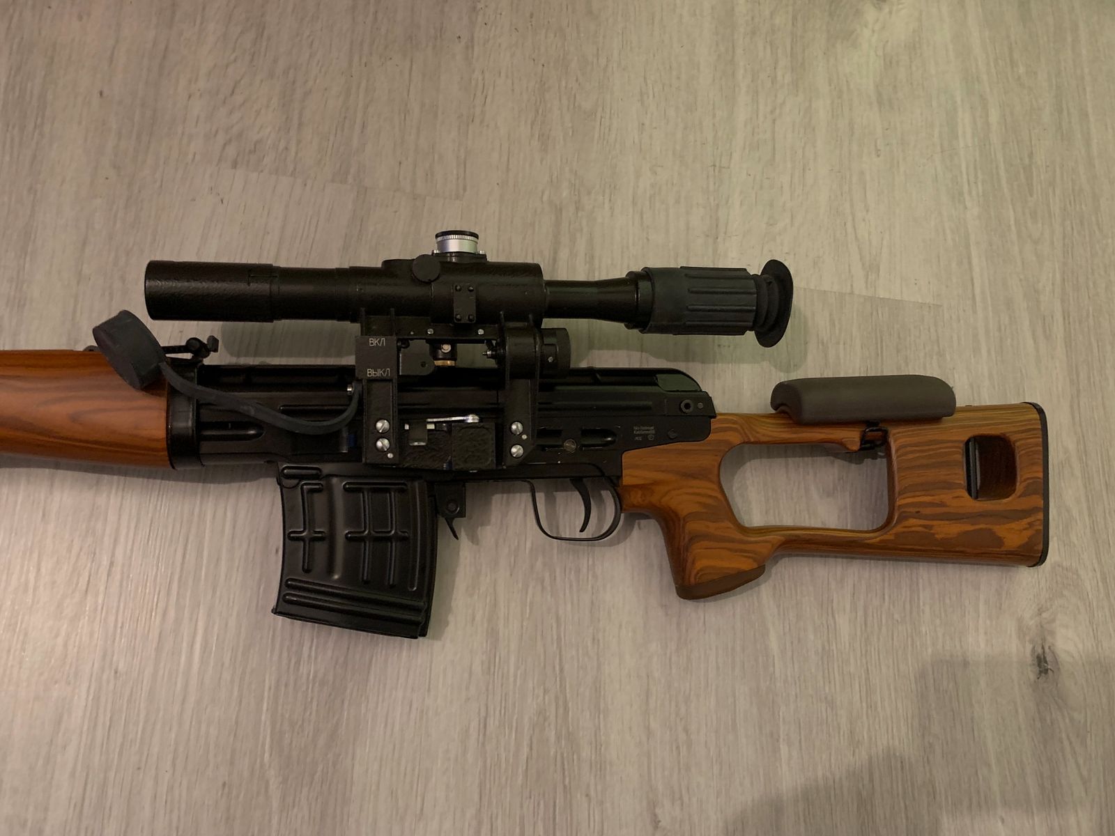 WE SVD Dragunov GBB – versione in acciaio, legno vero, Real Sword PSO-1 M2, immagine 3 di 10