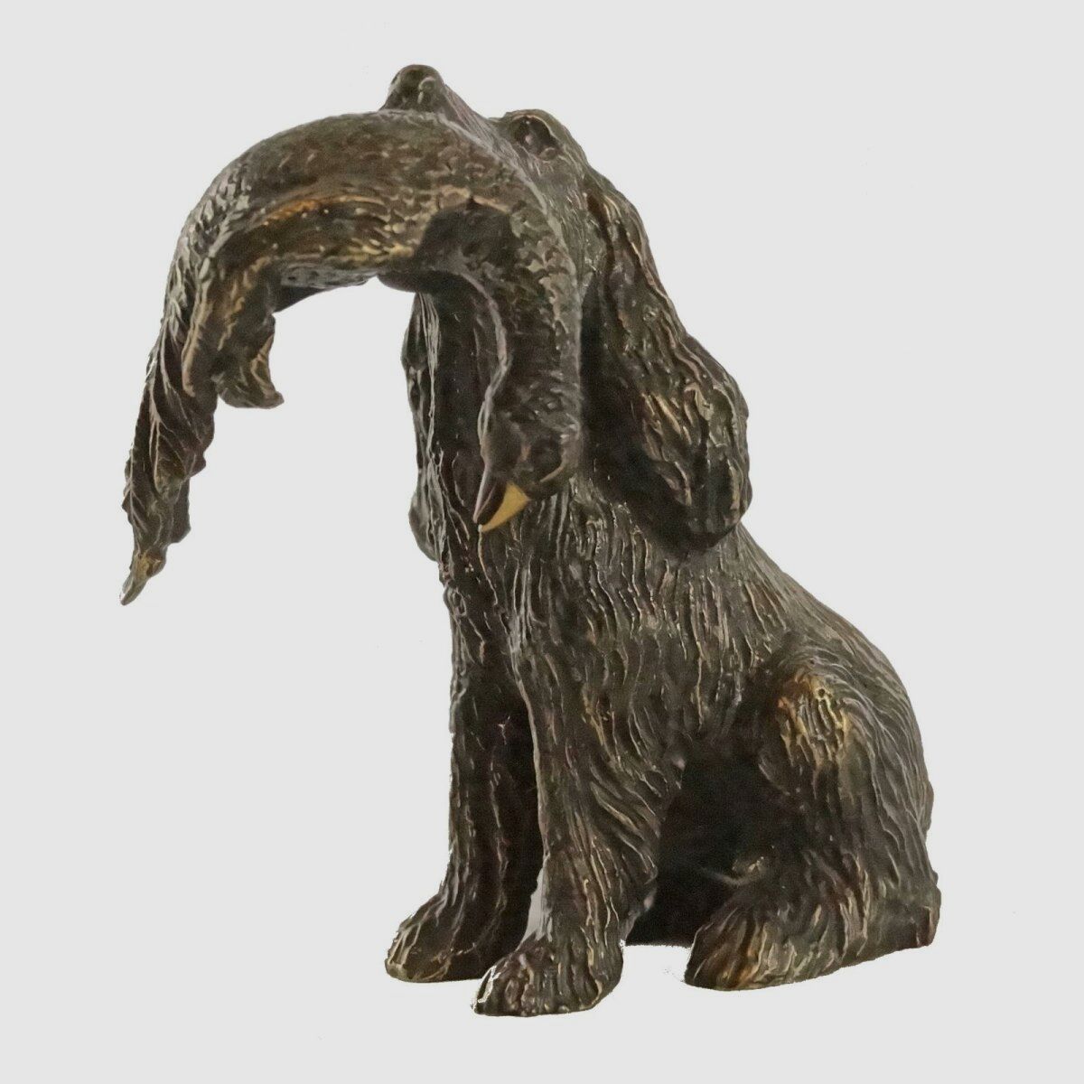 Lovergreen kleine Bronzestatue Motiv Cockerspaniel mit Fasan im Maul