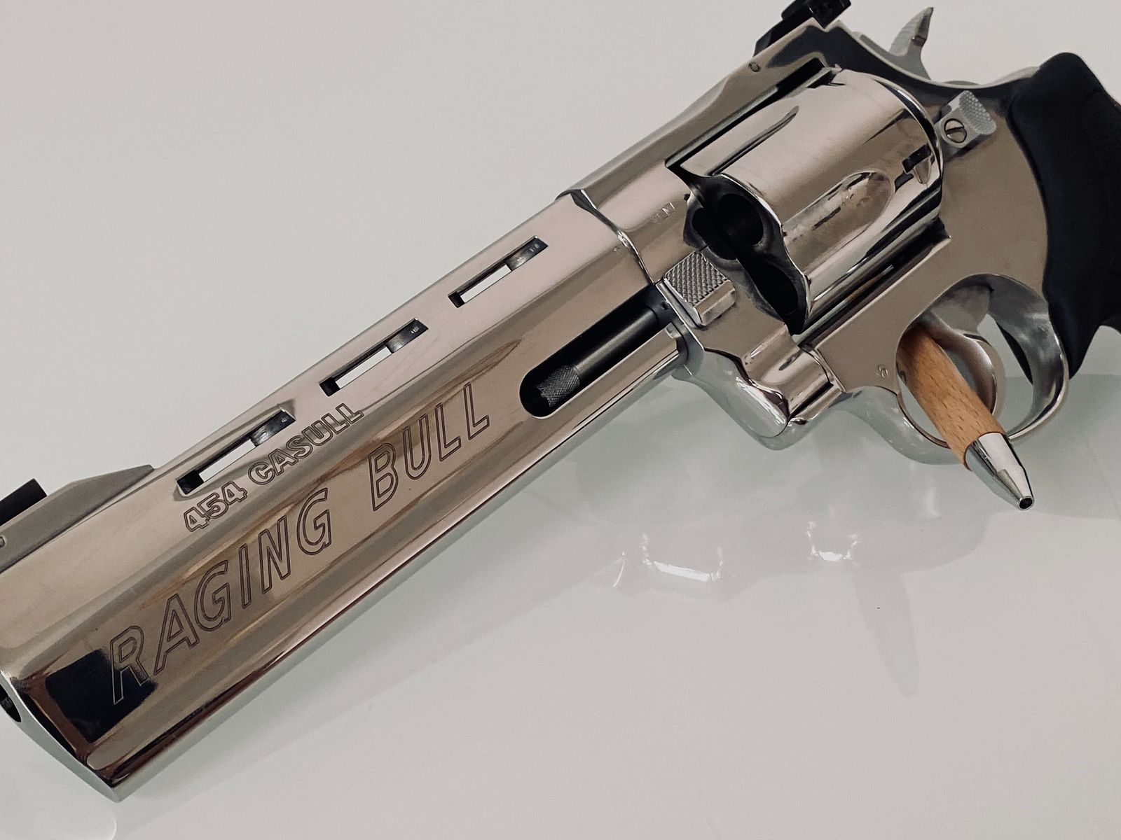 Taurus Raging Bull .454 Casull 6 1/2 Zolll