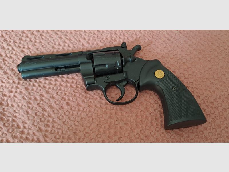 Revolver 380 Knall