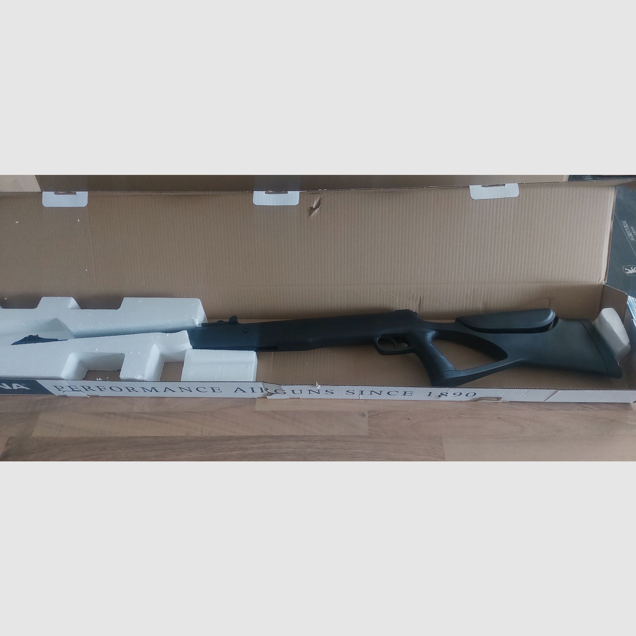 SPRZEDAJĘ 2 karabiny pneumatyczne marki Diana Diana eleven 4.5mm i Diana two sixty w kal. 5.5mm