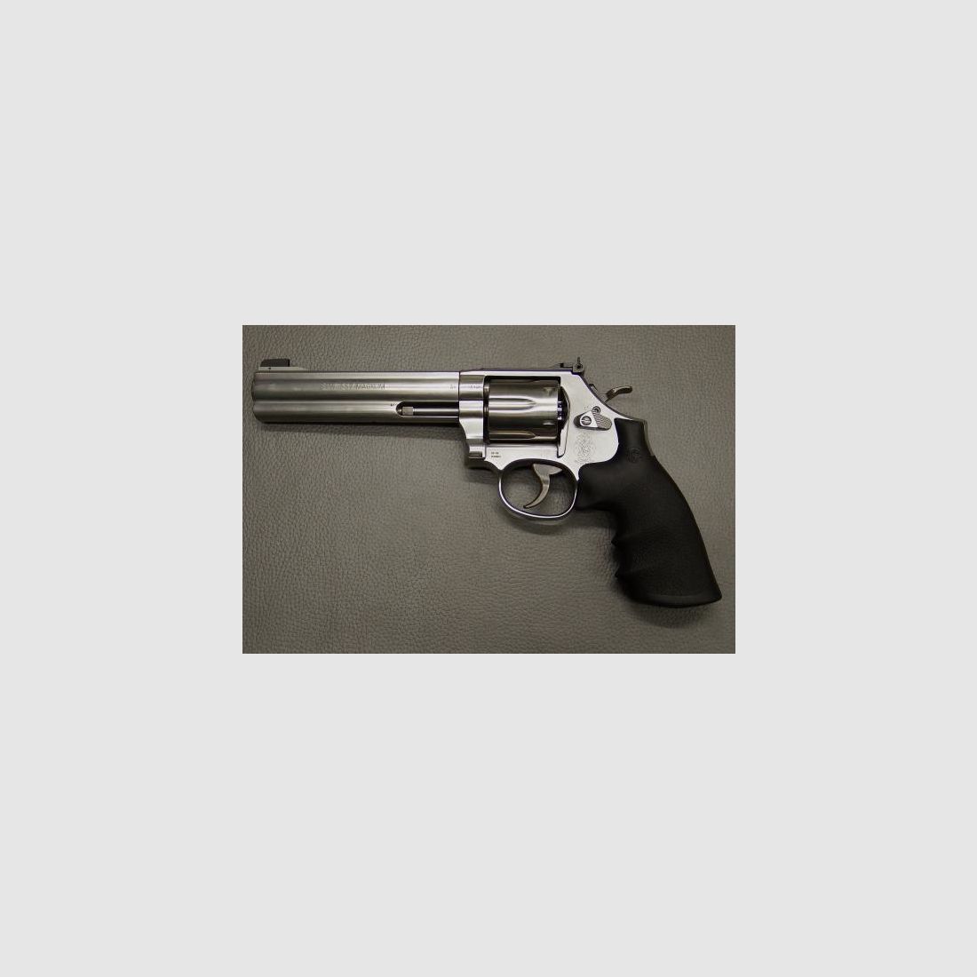 Smith & Wesson Mod. 686-6 / Calibre .357 Magnum / Longueur de canon 6" / Révolver en acier inoxydable