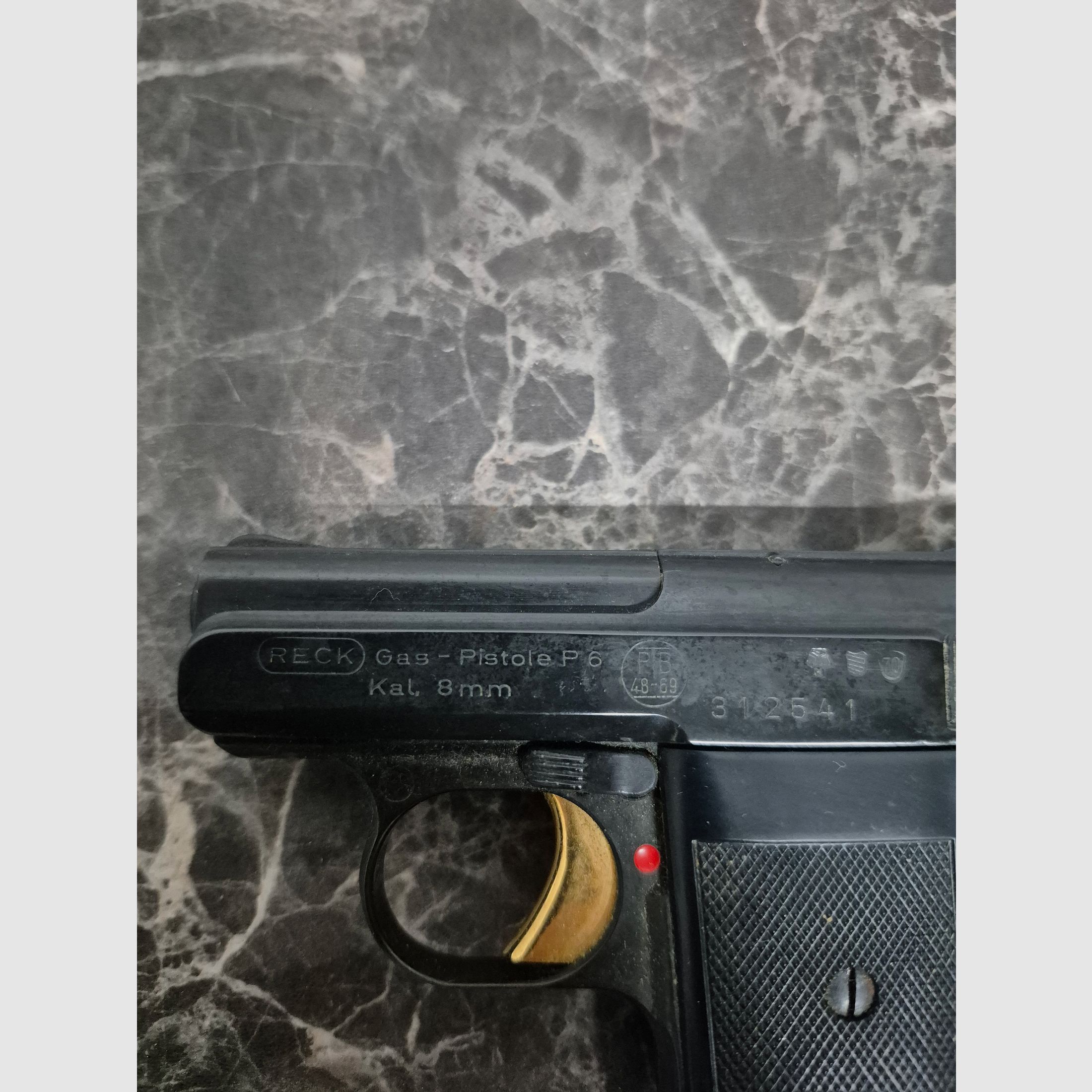 Reck 6, pistola de señal/alarma/gas de 8 mm