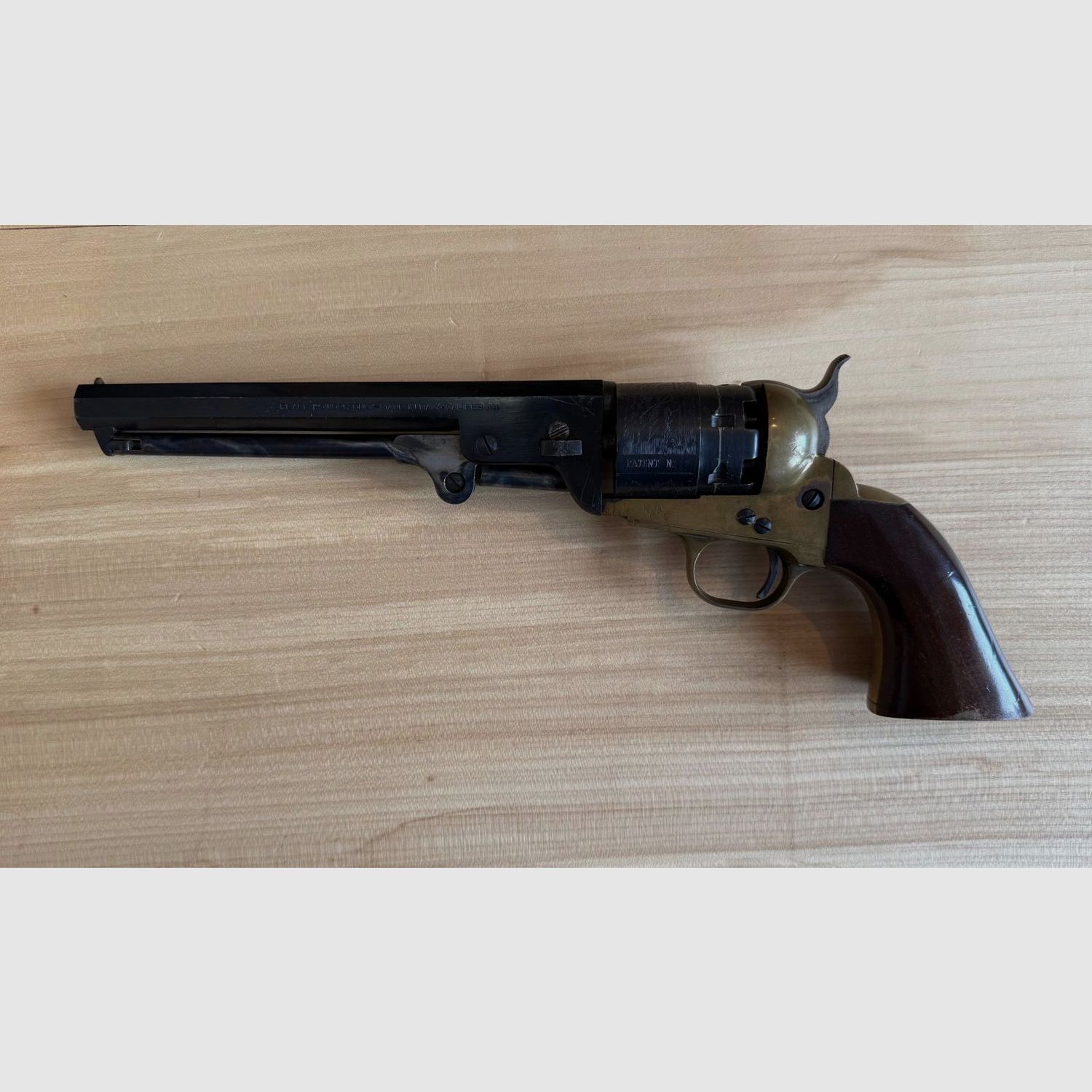 Navy Mod. 1851 con cañón octagonal calibre .44 pólvora negra