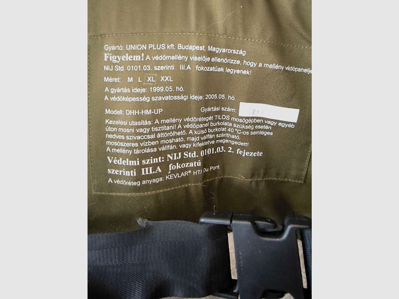 Ungarische balistische Schutzweste SK3, wird als Deko-Objekt bzw. für Paintball-Spieler verkauft!! Achtung!! Bitte genau lesen!!