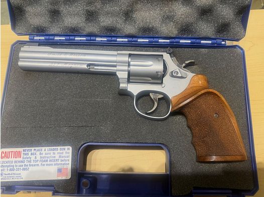 Smith & Wesson 686 Target Champion