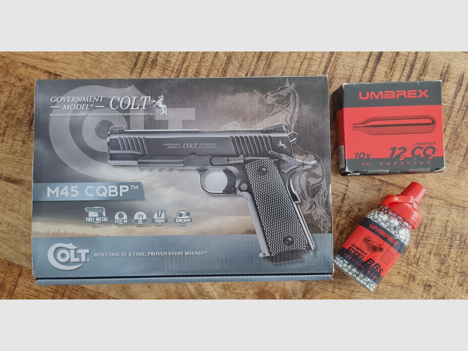 Umarex Colt M45 CQBP Cal. 4.5mm BB, BlowBack, FullMetal + Extras