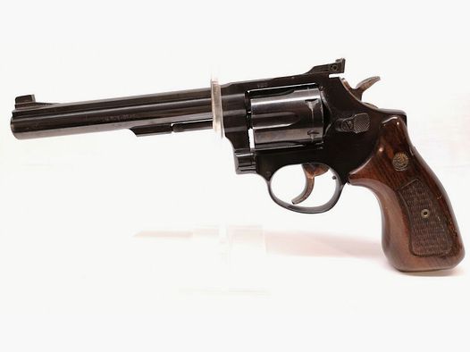 Modello Taurus 96, versione nera