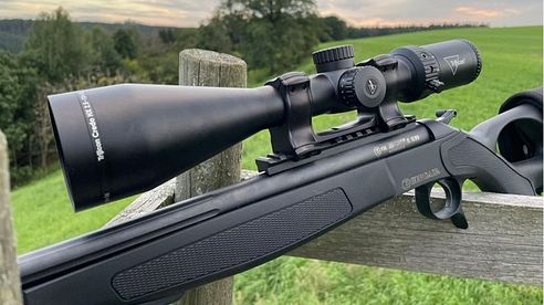 Trijicon Credo HX 2.5-10×56 Zielfernrohr auf BERGARA BA 13 TD 