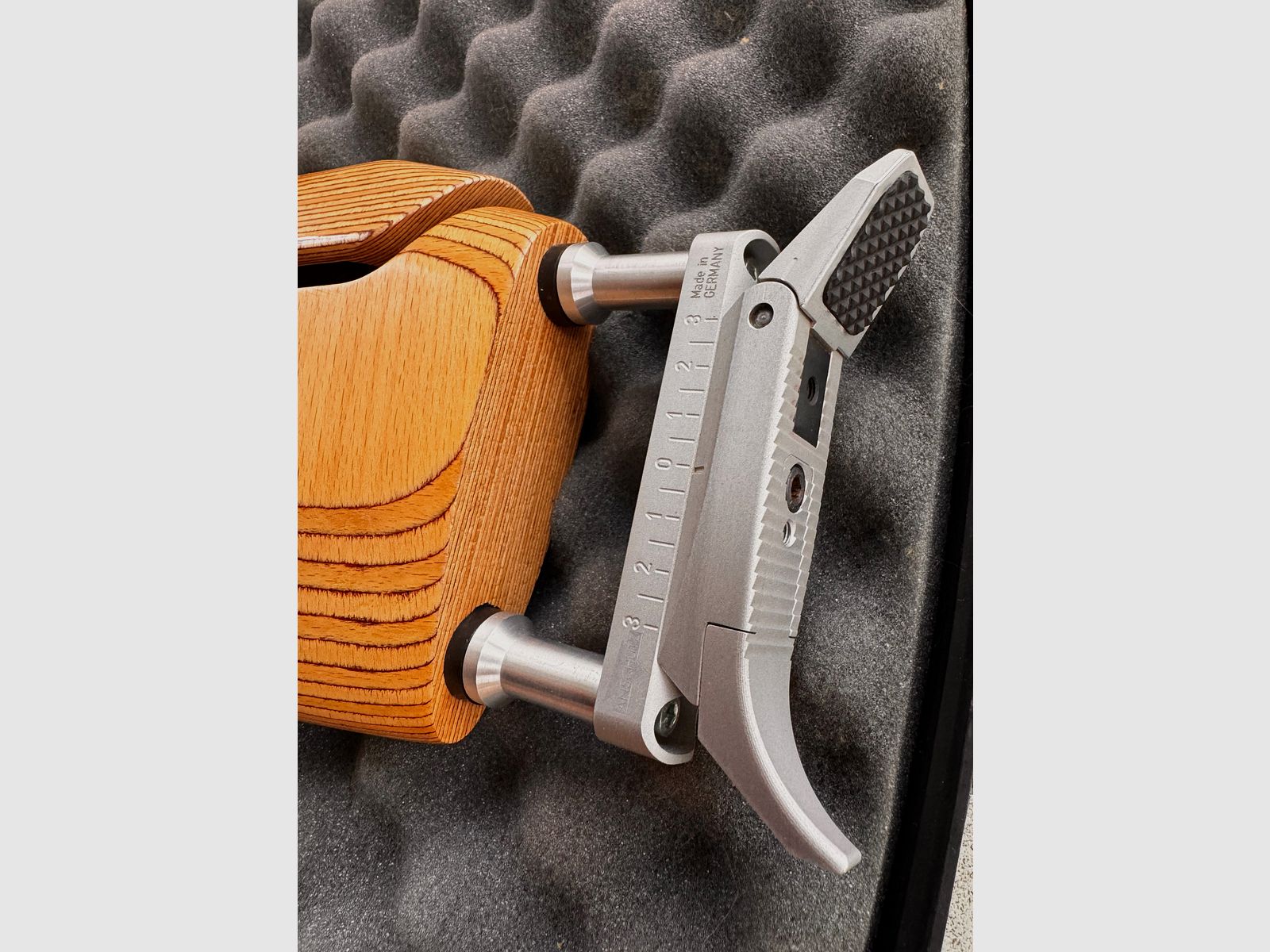 Feinwerkbau Mod.601 generalüberholt, Anschütz Schaftkappe und Gewehrkoffer