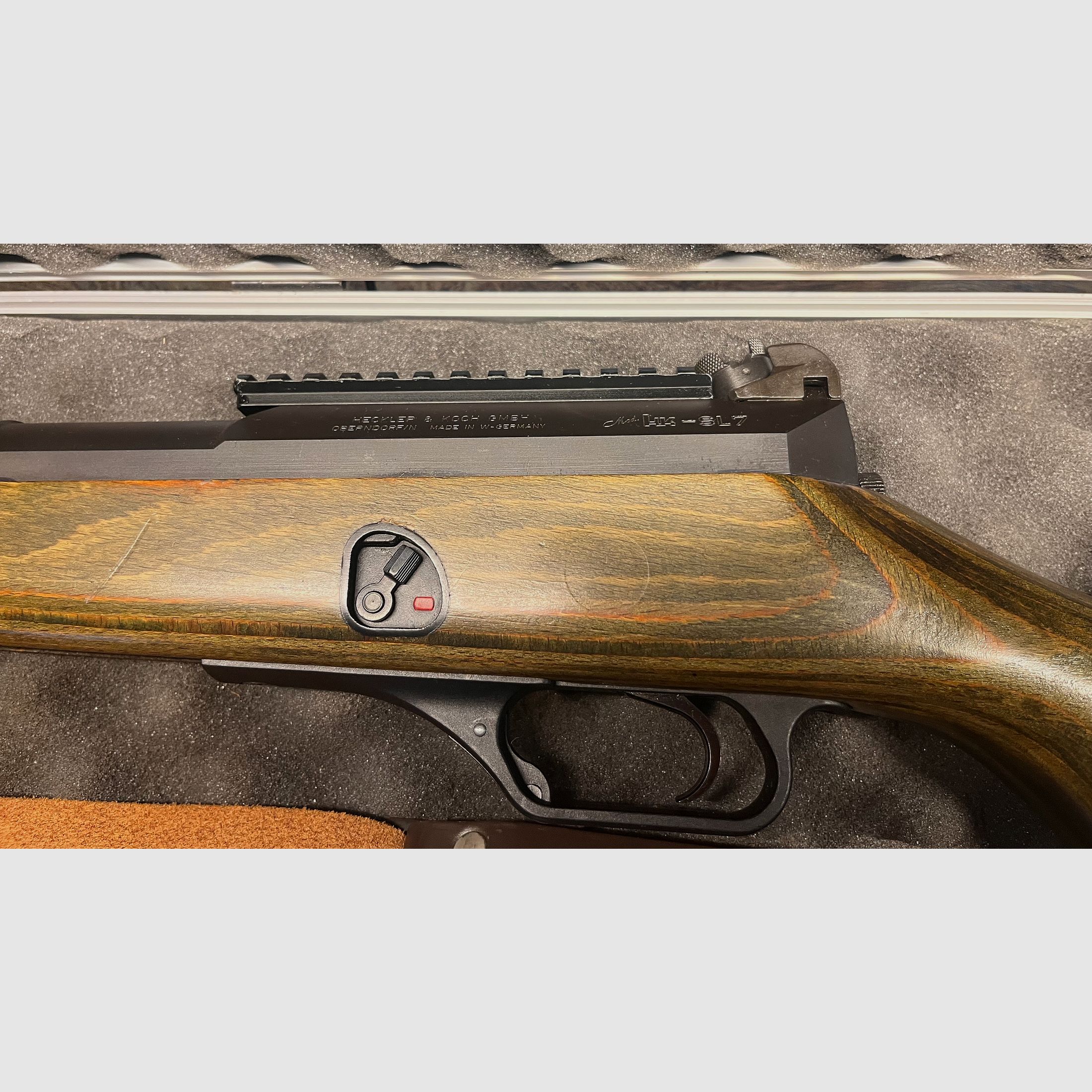 Heckler & Koch HK SL7 .308Win z akcesoriami