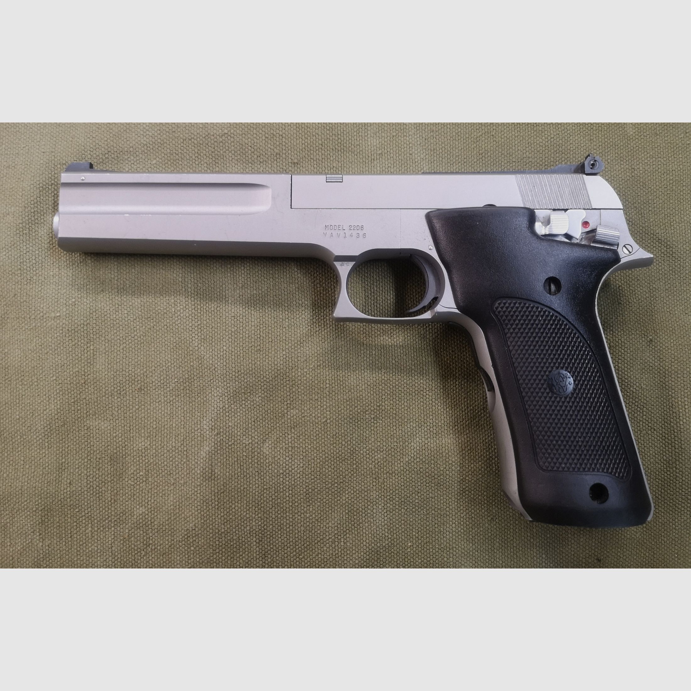 Smith & Wesson Model 2206 przed zakazem .22lr, zdjęcie 1 z 9
