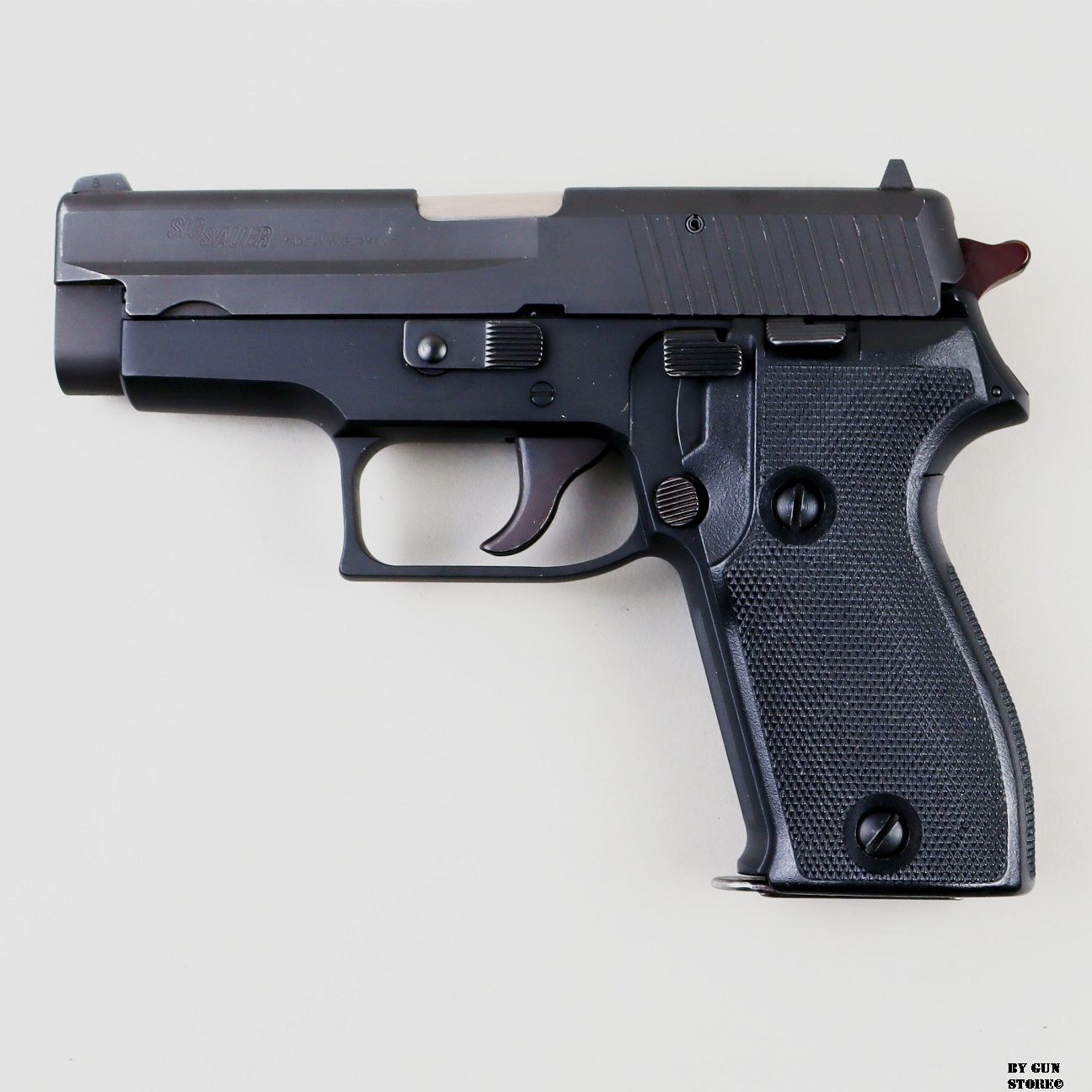 Pistolet Sig Sauer mod. P6 Police Allemagne de l'Ouest cal. 9×19 matr. M524631A2, image 1 sur 11