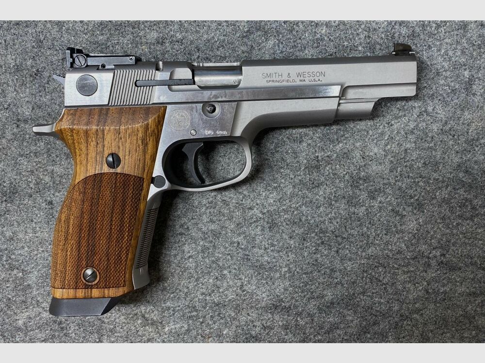 Smith & Wesson Target Champion, loop nr. 585 Performance 9mmLuger