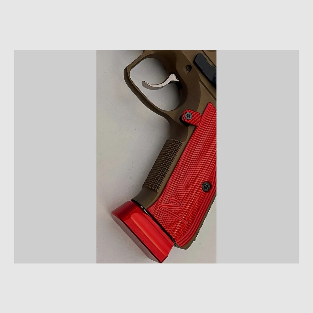 CZ Česká zbrojovka a.s. CZ SHADOW 2 Spécial "Jagdlounge BRONZE BRÛLÉ ROUGE Édition" NEU 9mmLuger