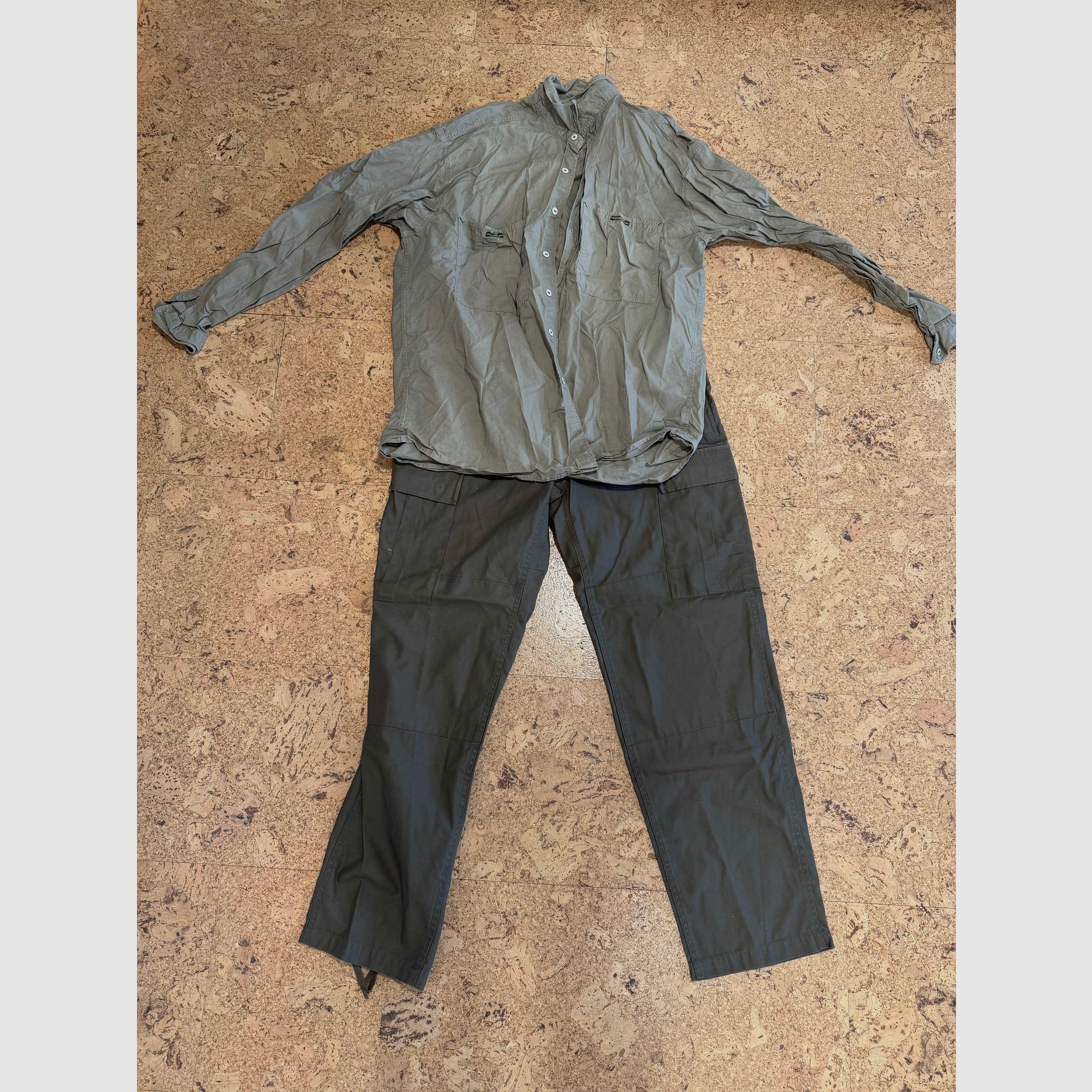 Airsoft-Ausrüstung zu verkaufen – Komplettes Set für Anfänger mit Zubehör in British Army Optik / DPM / Rebellen Outfit