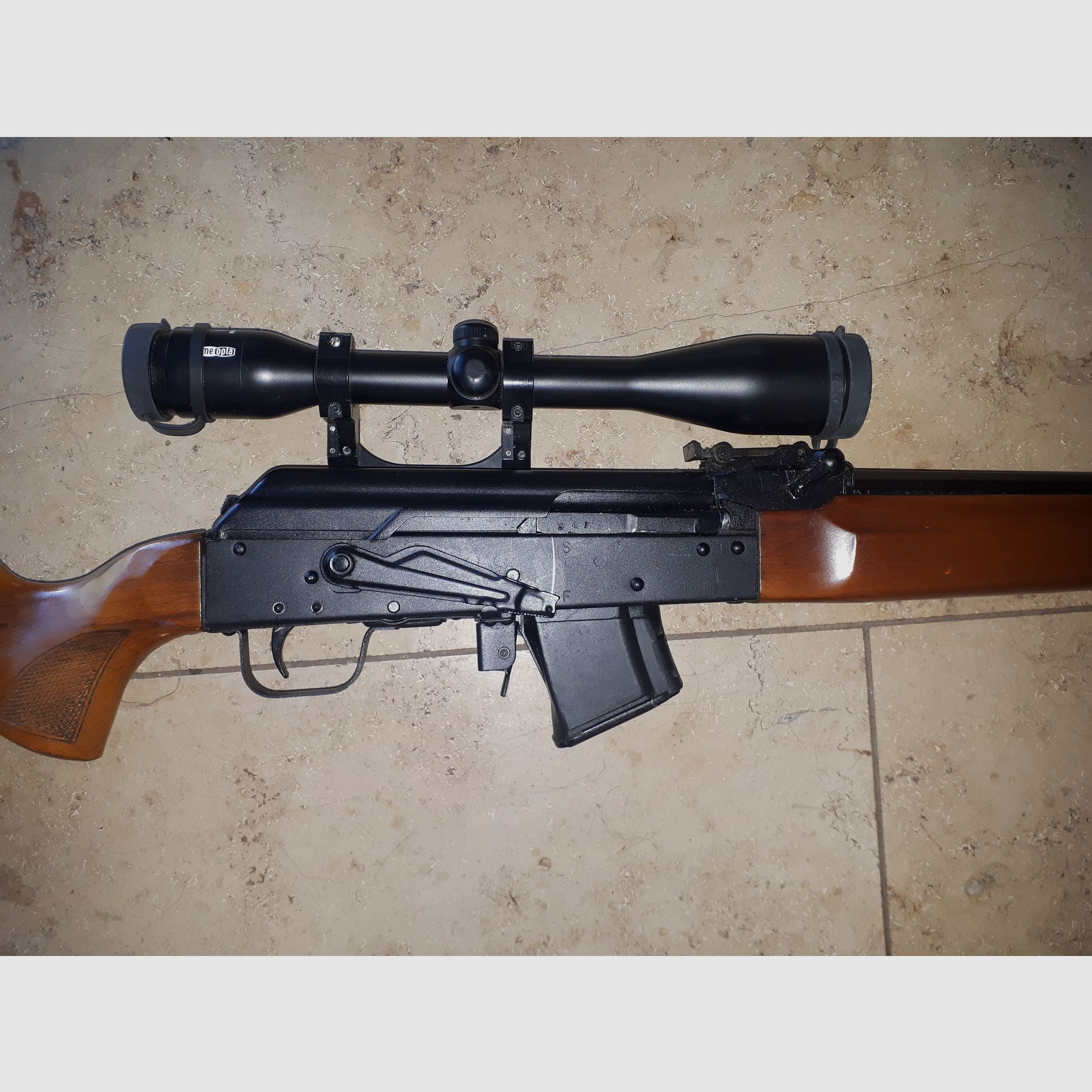 Saiga Halbautomat im Kaliber 7,62x39, zivile Ausführung der AK 47.