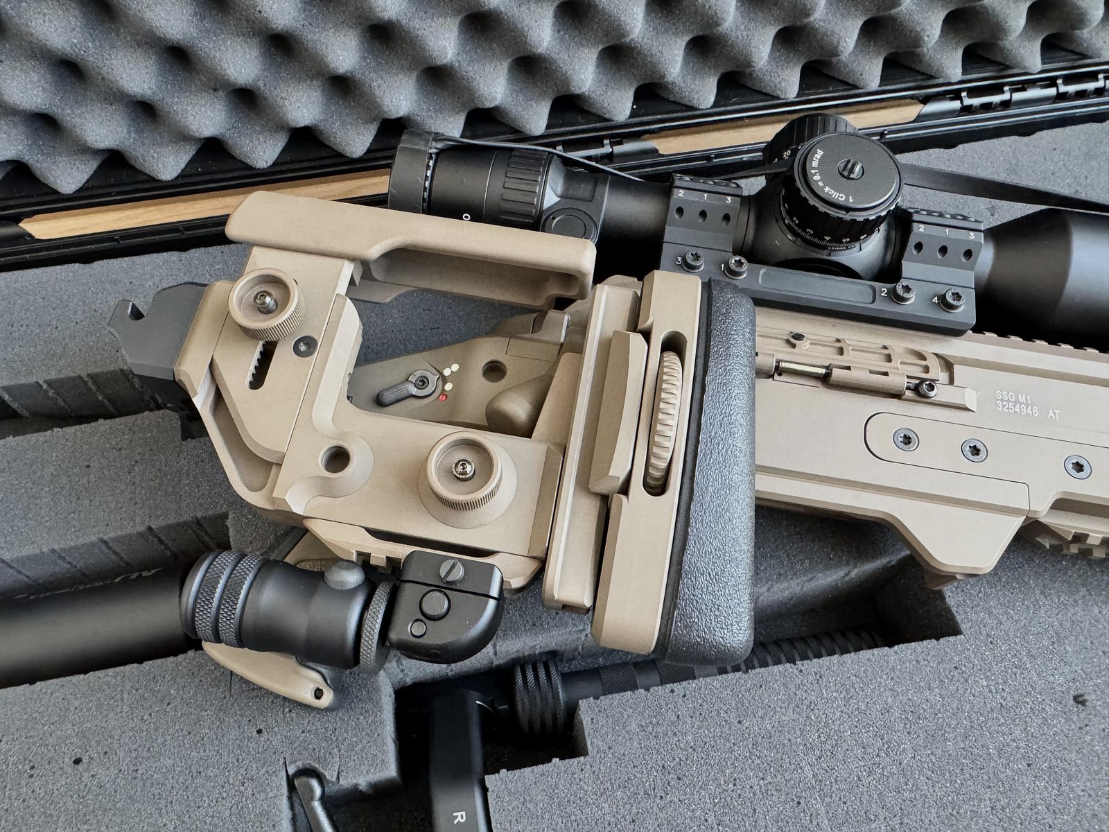 Exklusives Komplett-Setup – Steyr SSG M1 in .338 Lapua Mag. mit Wechsellauf 6.5 Creedmoor & Premium-Zubehör