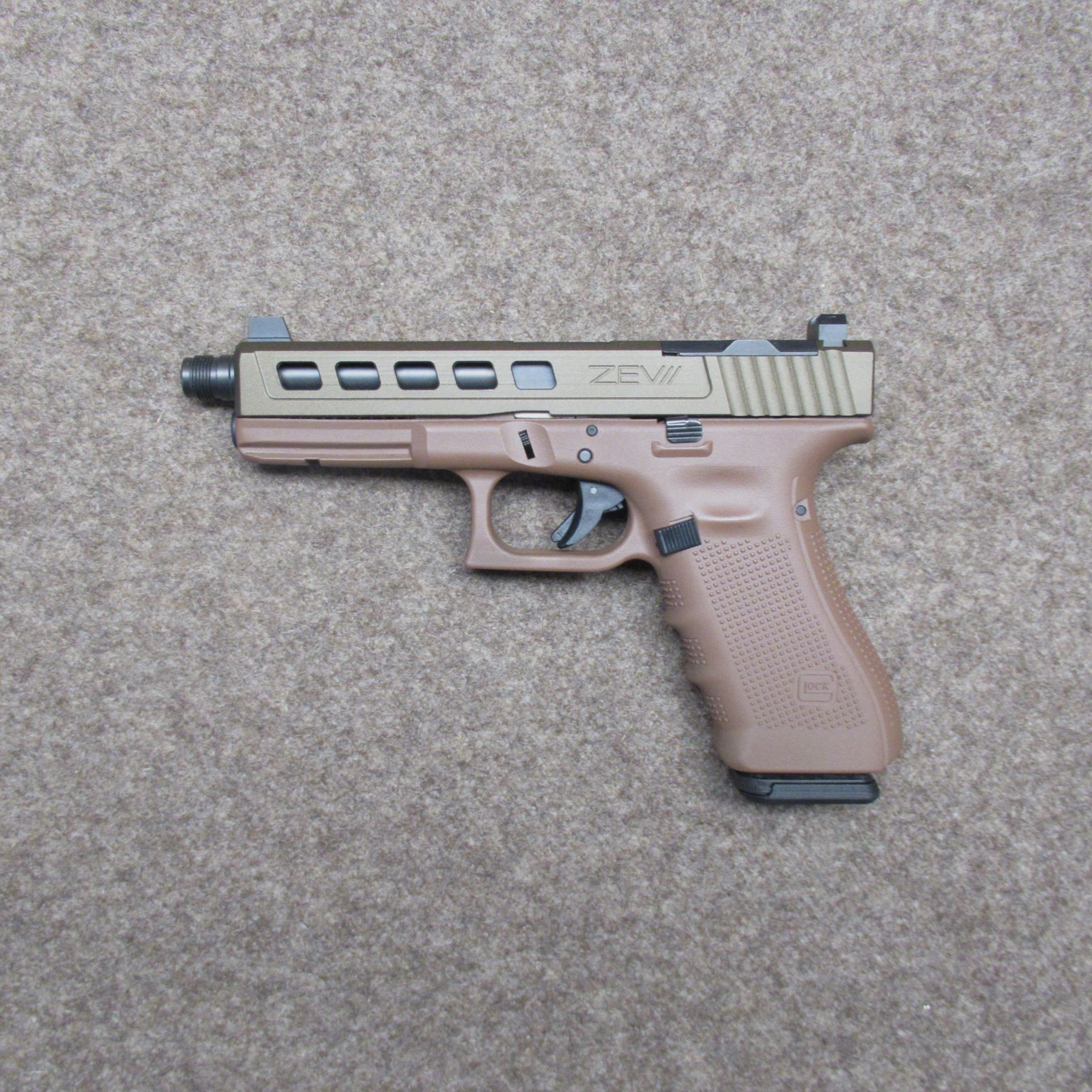 Pistole GLOCK/ZEV Mod. 17 Kal. 9mm Para, Bild 2 von 3