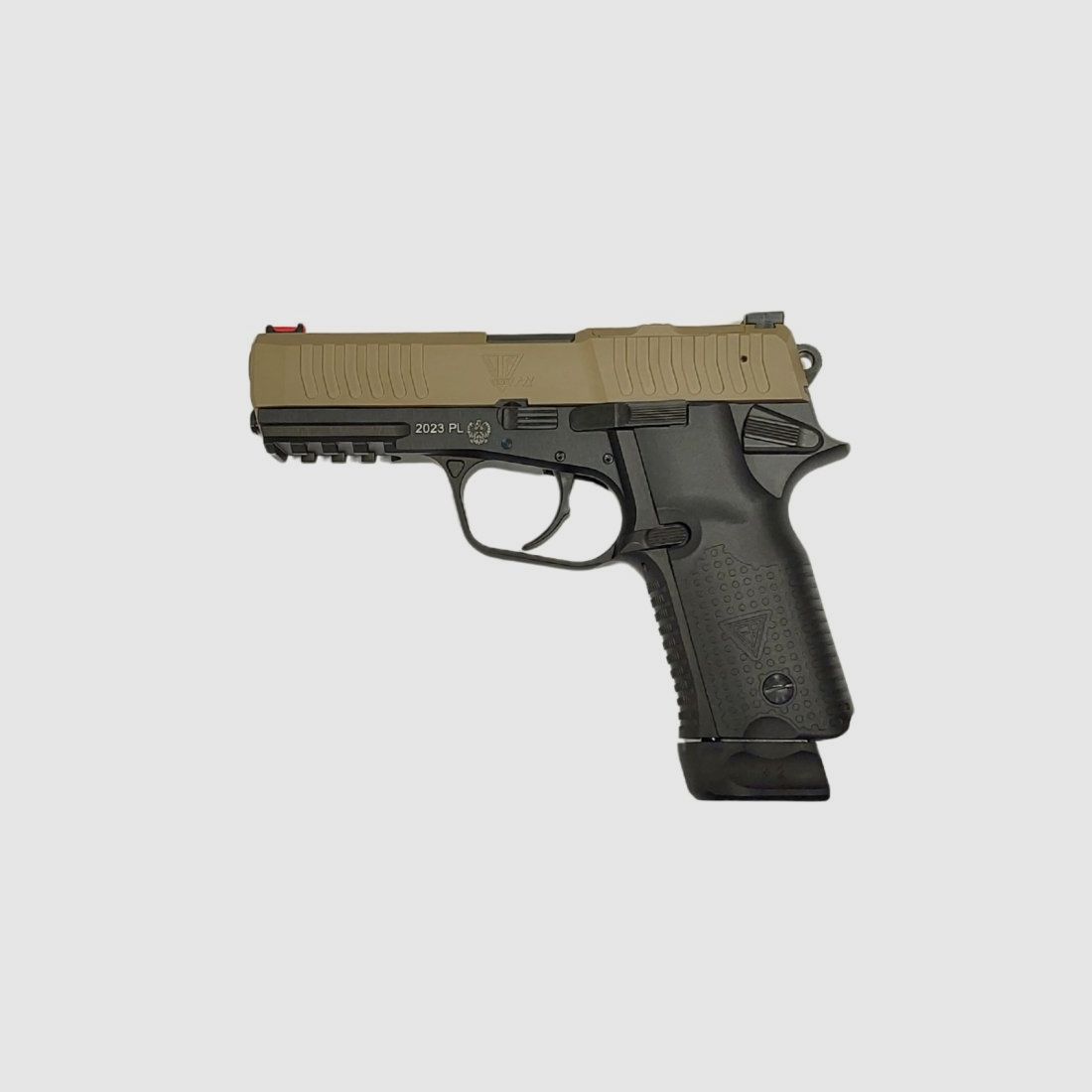 FB Radom – VIS 100 M1 COYOTE TAN 9x19 mm Pistol, image 1 of 3