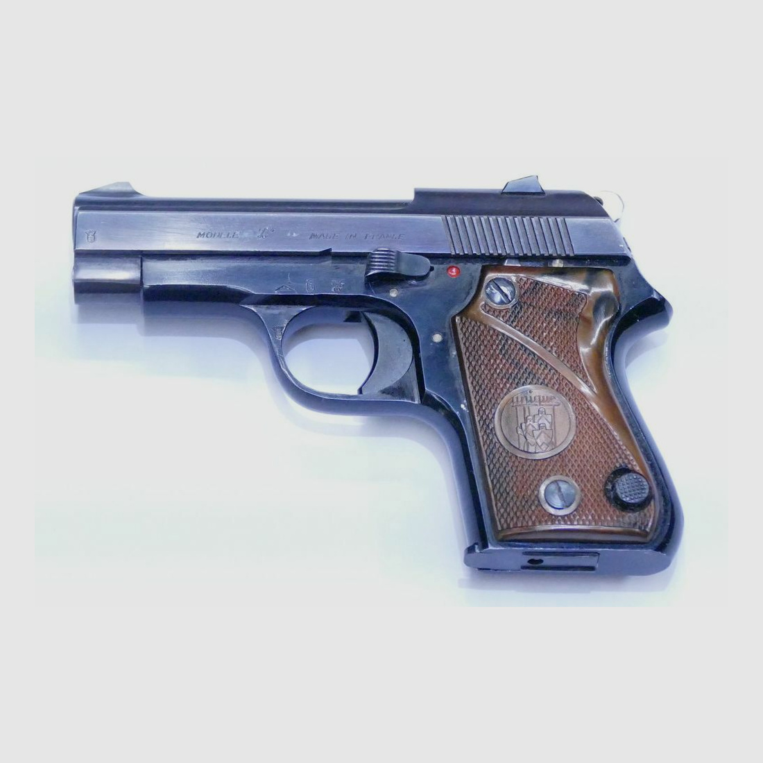 Unique used weapon model L