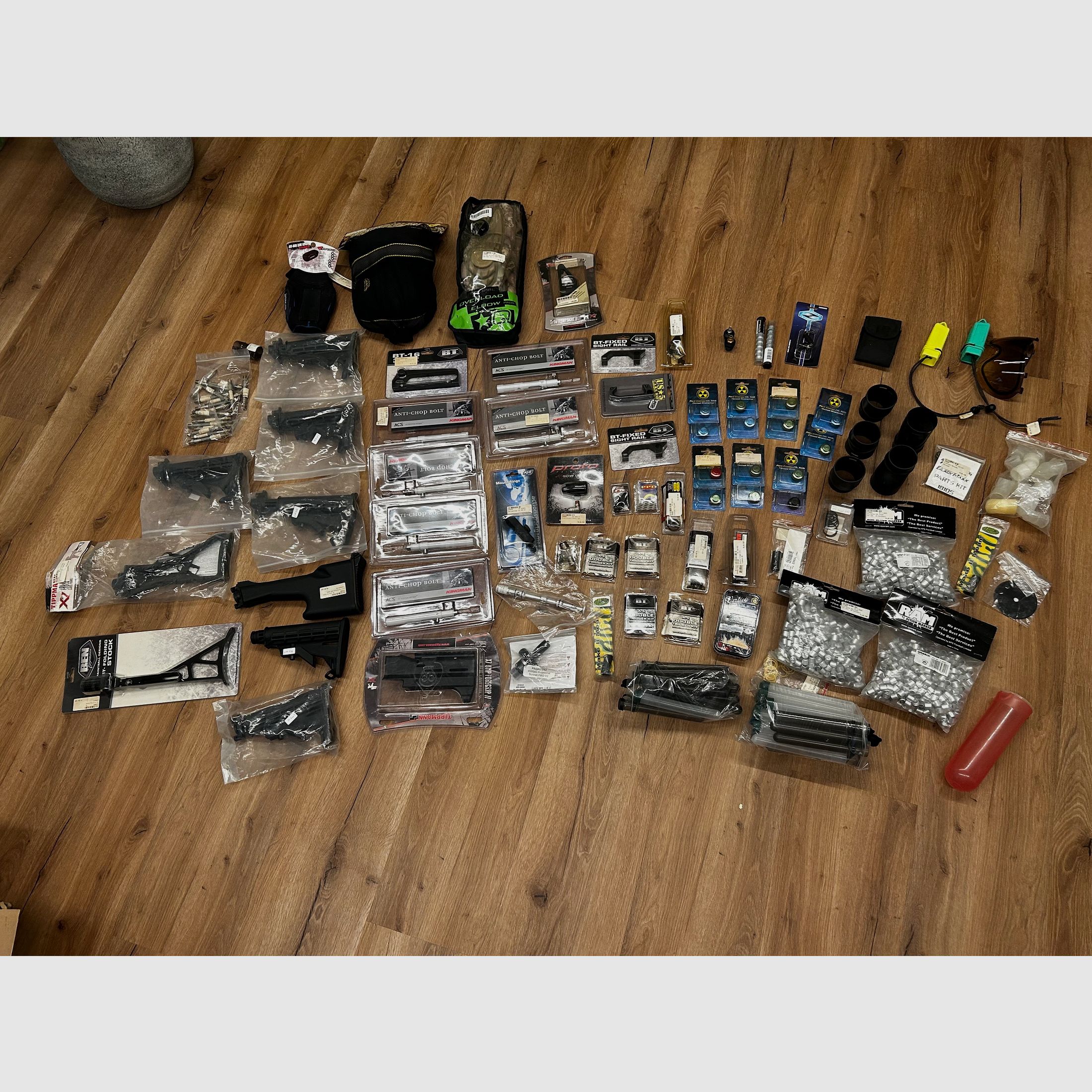 Paintball-Ausrüstung Neuware (Wert 13.000€)