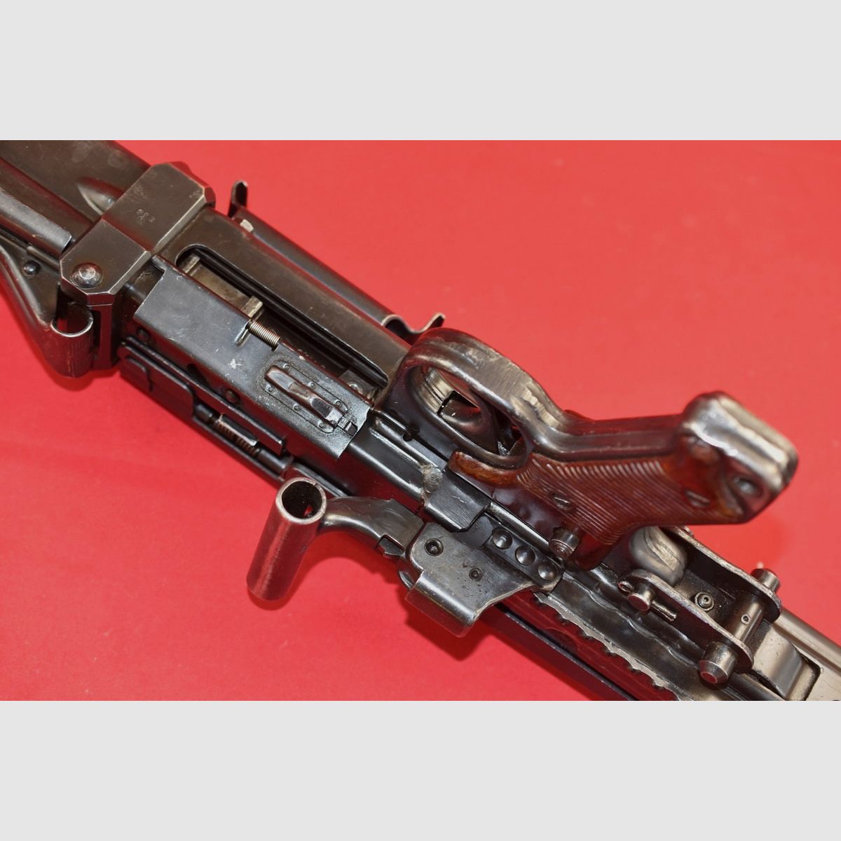 #8232 MG42 machine gun, “cra” year 1944, cal. 8x57JS, image 11 of 41