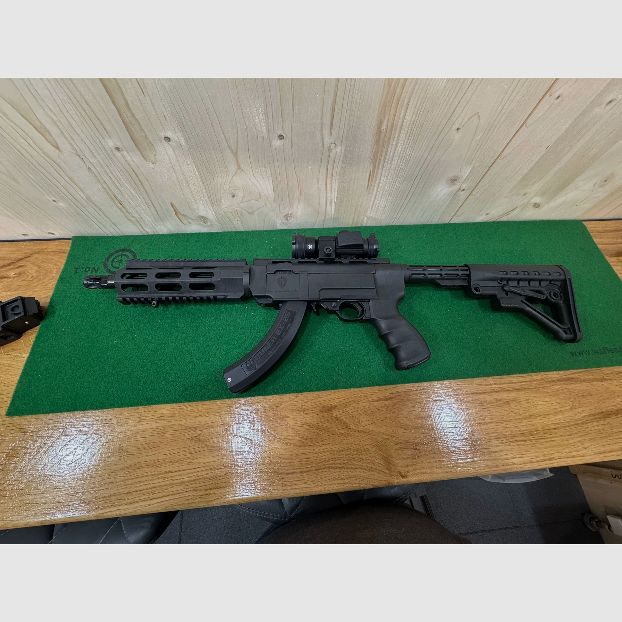 Ruger Charger .22 LR mit Archangel Anschlagschaft