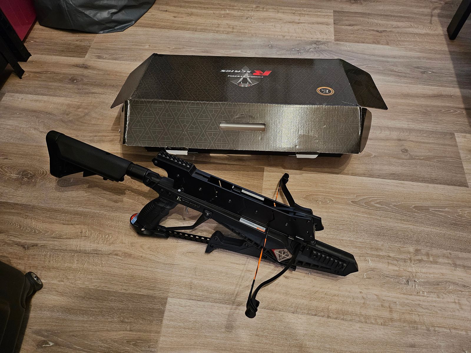 Cobra Adder EK Boogschieten met veel accessoires