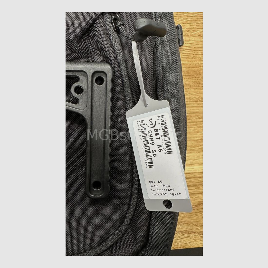 Fusil semi-automatique B&T AG 9mm Luger GHM9 SD DE avec silencieux intégré = arme absorbant le son // chez nous avec sangle H&K