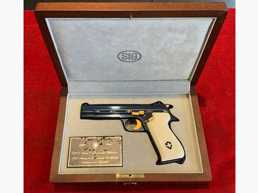 SIG P210 COMMEMORATIVA