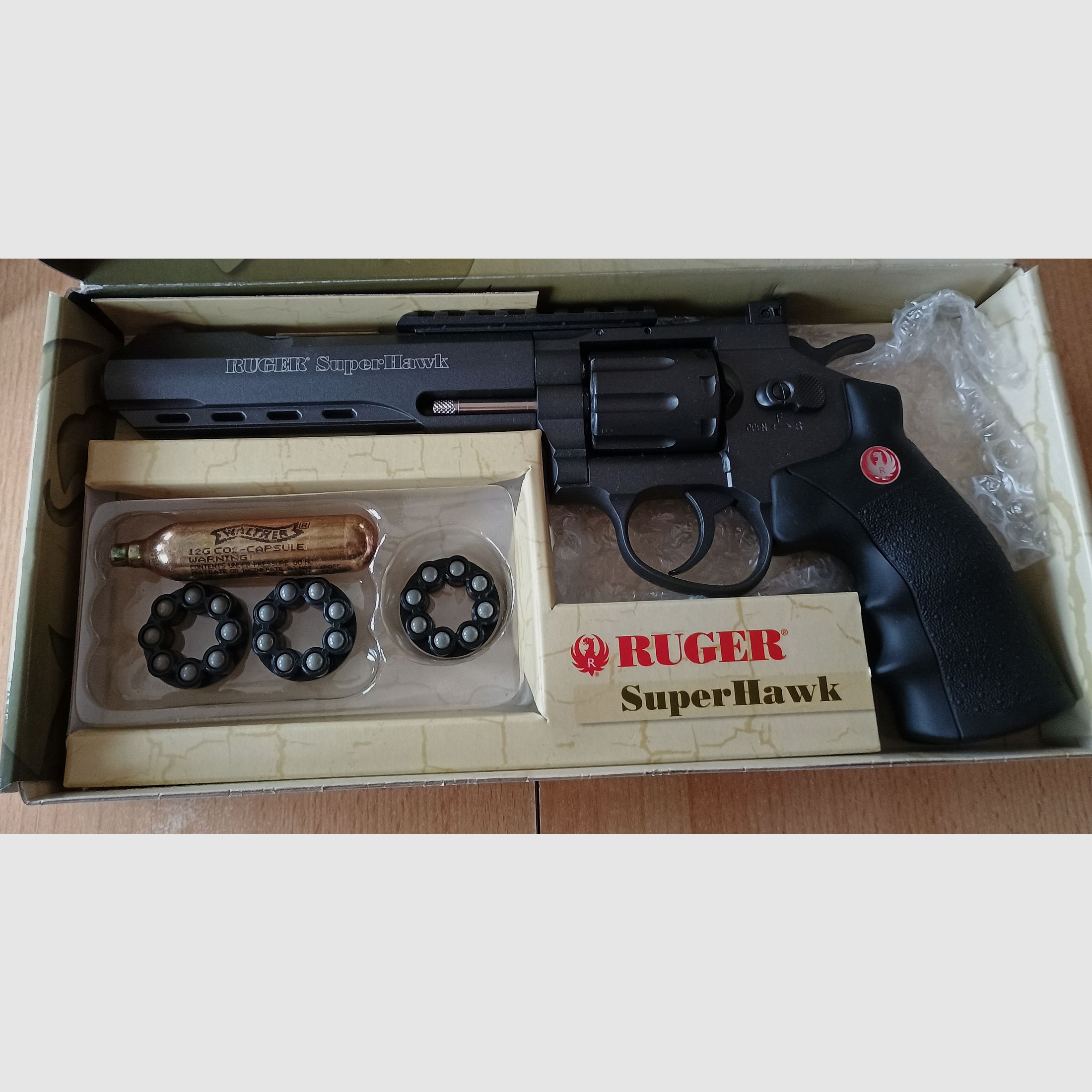 Revólver Ruger Superhawk