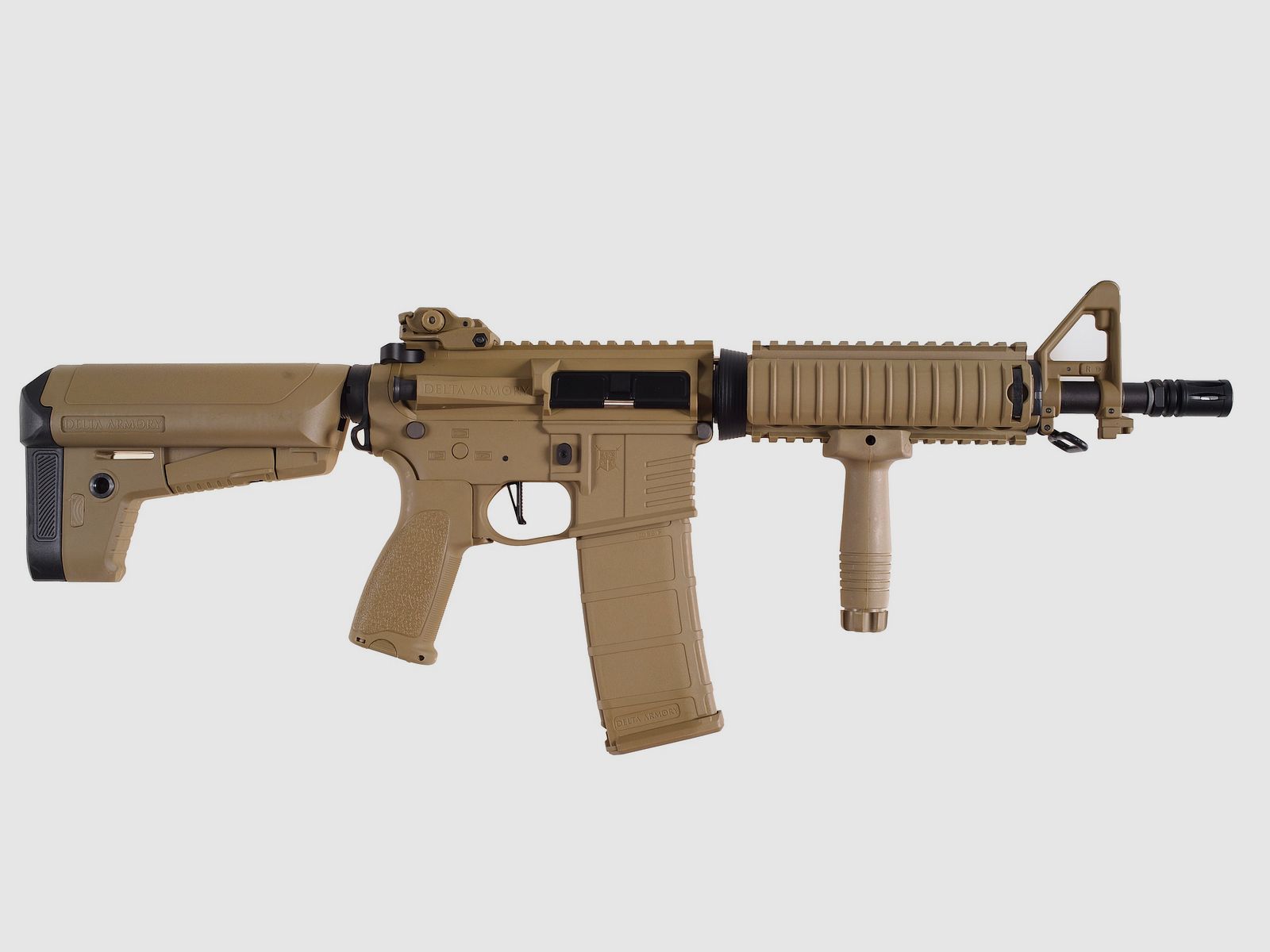 AR15 CQB-R CHARLIE TAN S-AEG Softair Gewehr Frei ab 18 Jahren | Delta Armory
