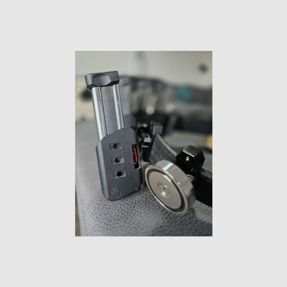 2011 HPS Racegun Open Master 9mm Major + STI Veriegelungsblock für das DAA X Holster + 4x DAA Magazintaschen + Magnet inkl. 4 STI Magazine (je 20 Schuss) + 1000 Geschosse