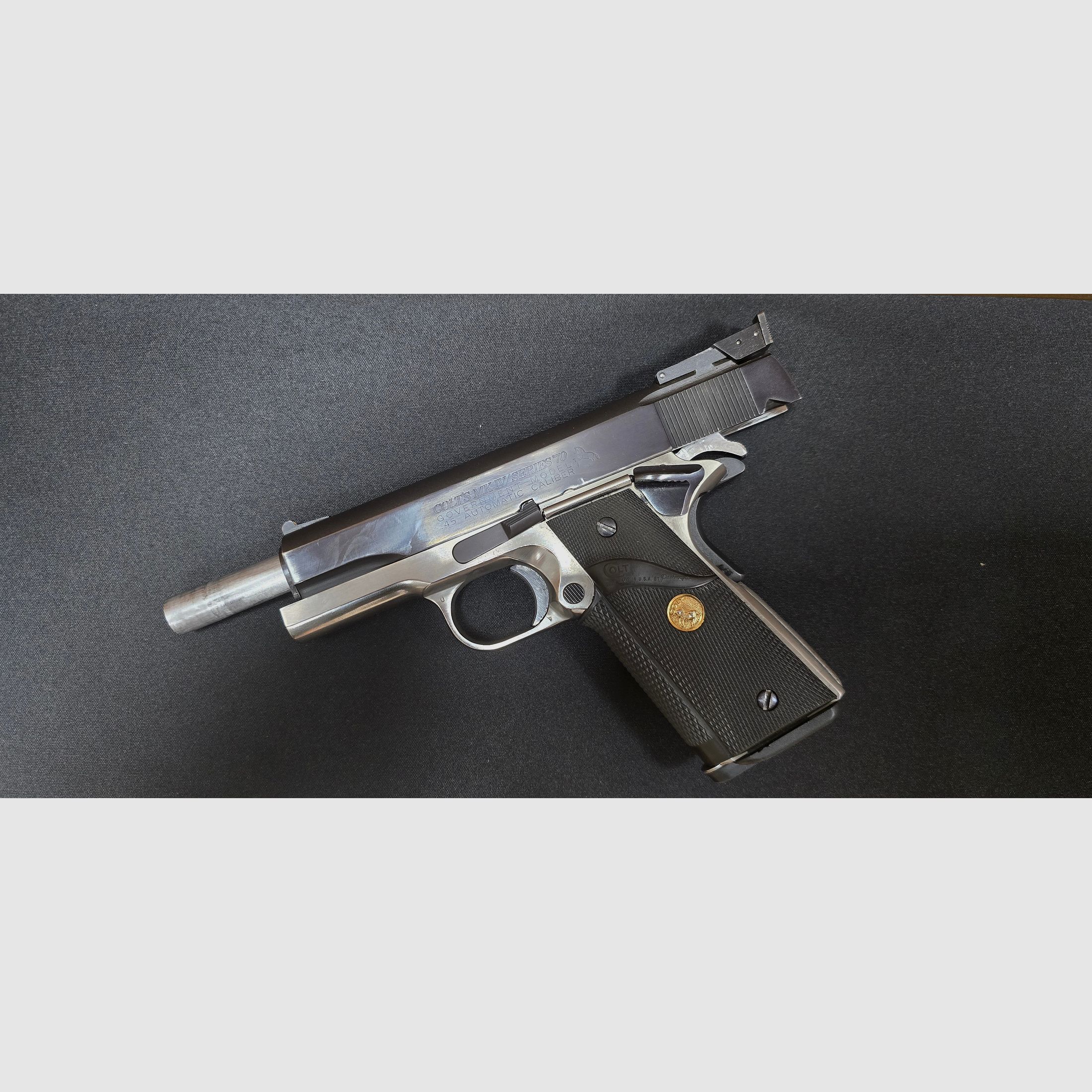 Colt 1911 Goverment MK IV 70 Series .45Auto
