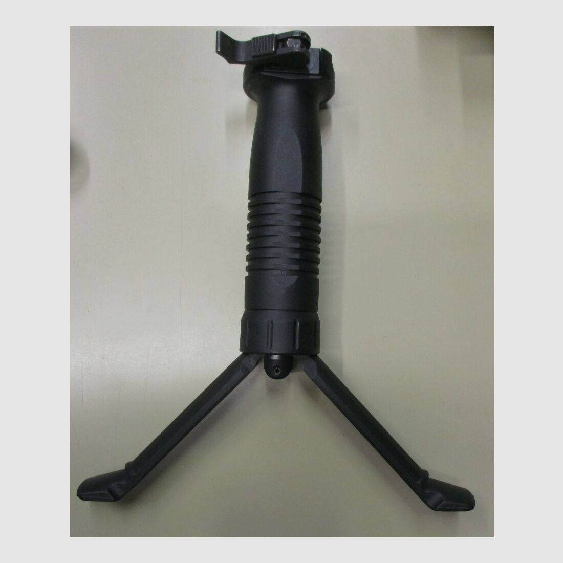 B&T Vordergriff mit Zweibein	 Unigrip QD