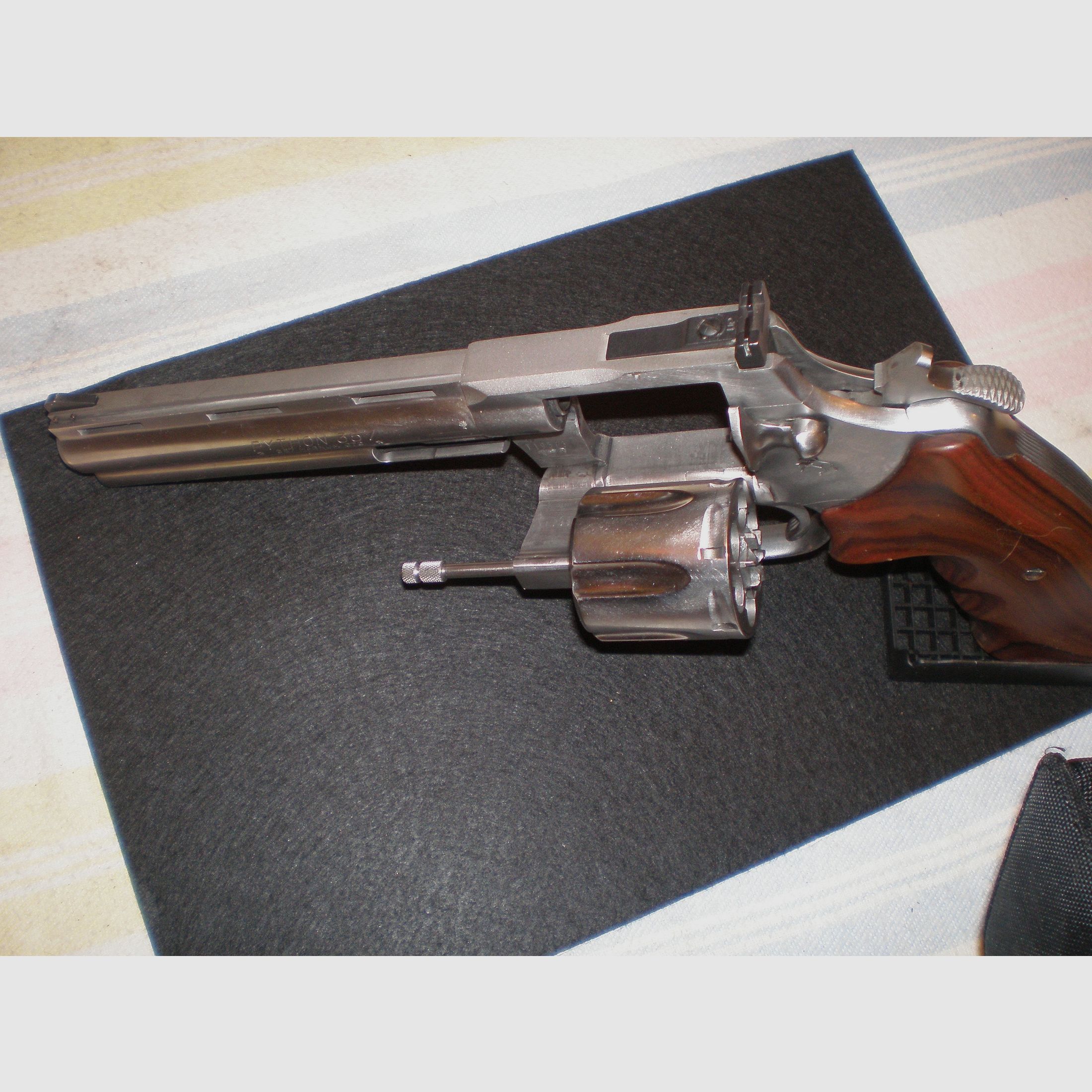 Original Colt Python 357 Mag. und 38 Spezial