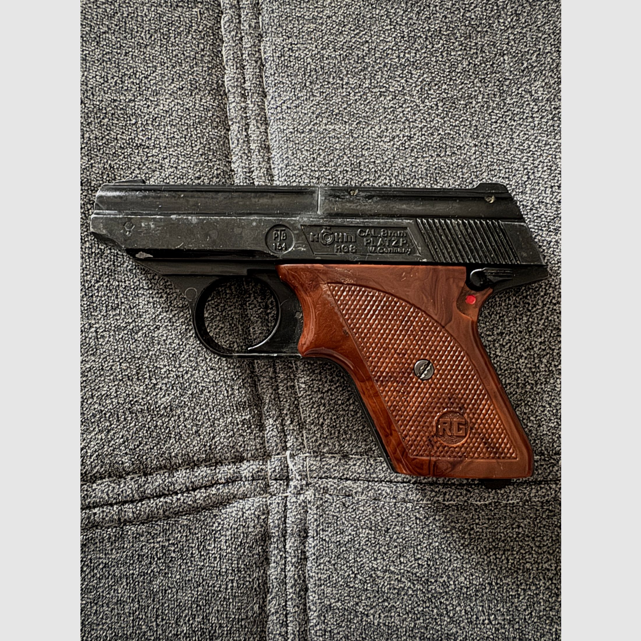 Pistola a salve Röhm RG 8 (8mm Platz, PTB 154) – molto usata con manuale e magazine