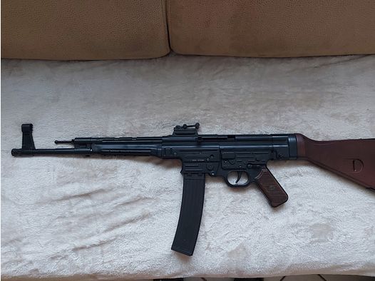 STG44 von GSG . 22lfB