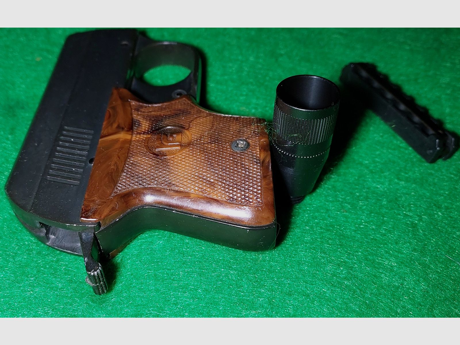 Pistolet d'alarme Röhm RG 3 calibre 6 mm Flobert (PTB 33)