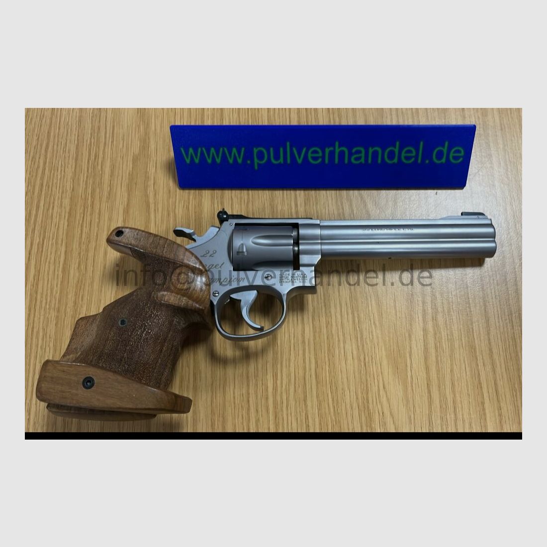 Smith & Wesson 617 stainless .22lr