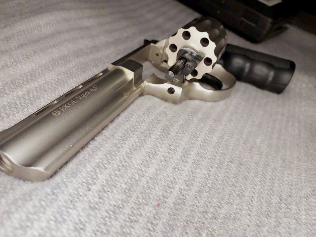 Ekol Viper 4.5 inch blank firing revolver nickel 9 mm R.K. (PTB 1062) like new!